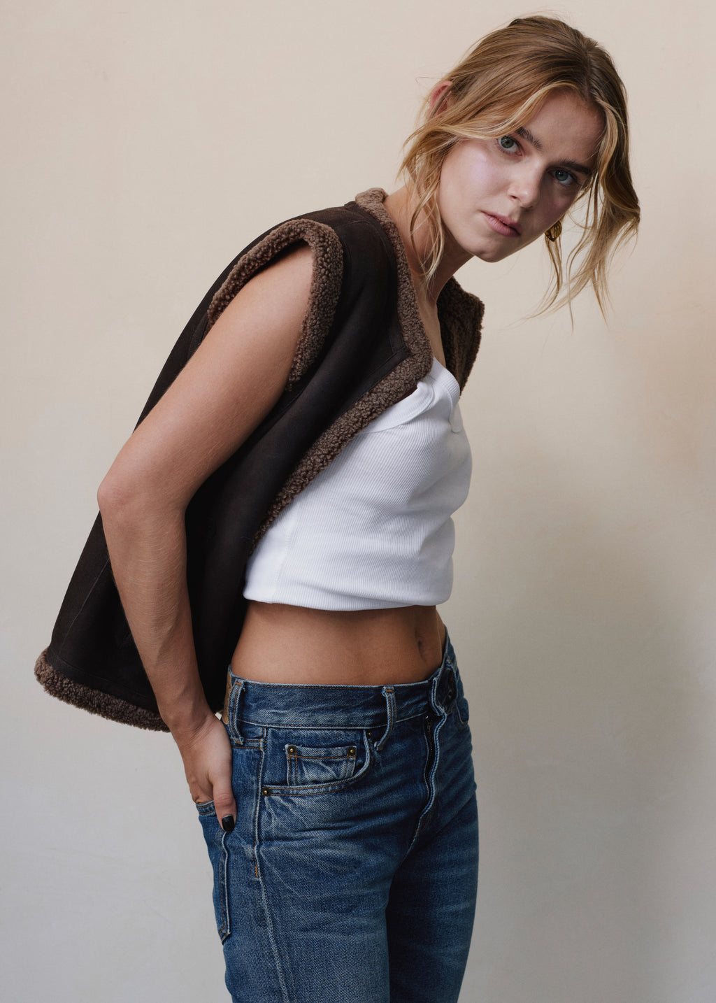 Gilet in shearling scamosciato - Caffè Mélange