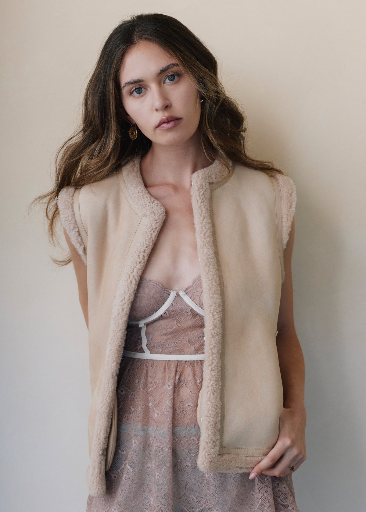 Gilet in montone scamosciato - Beige