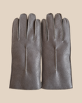 Nappa shearling gloves - silver — product view 01, shearling gloves on a beige background